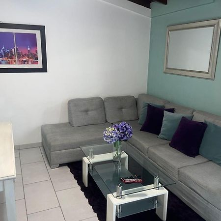 Apartamentos Amoblados Laureles Estadio Medellin Casa Margarita Esterno foto