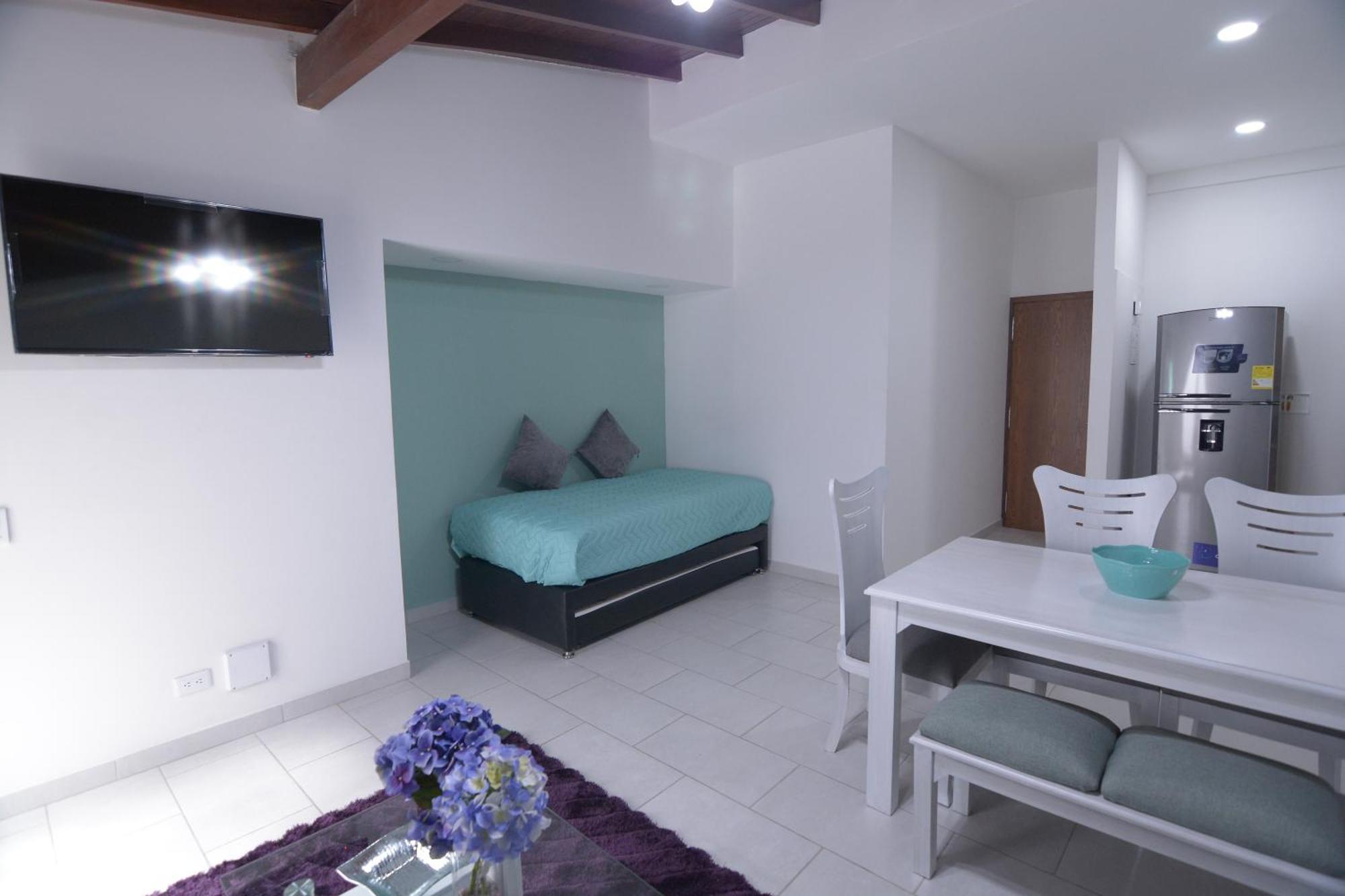 Apartamentos Amoblados Laureles Estadio Medellin Casa Margarita Esterno foto