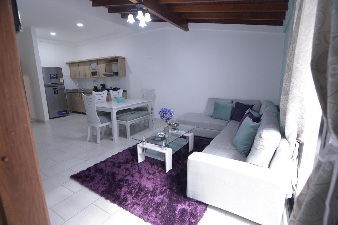 Apartamentos Amoblados Laureles Estadio Medellin Casa Margarita Esterno foto